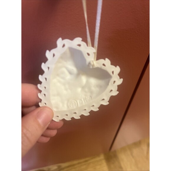 1999 Margaret Furlong Love Song Bisque Heart Ornament W/Hummingbird Christmas - Picture 3 of 3